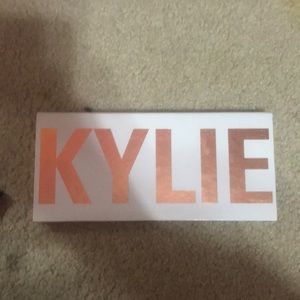 Kylie Cosmetics Makeup - ON HOLD ** Kylie Cosmetics Makeup - ON HOLD **